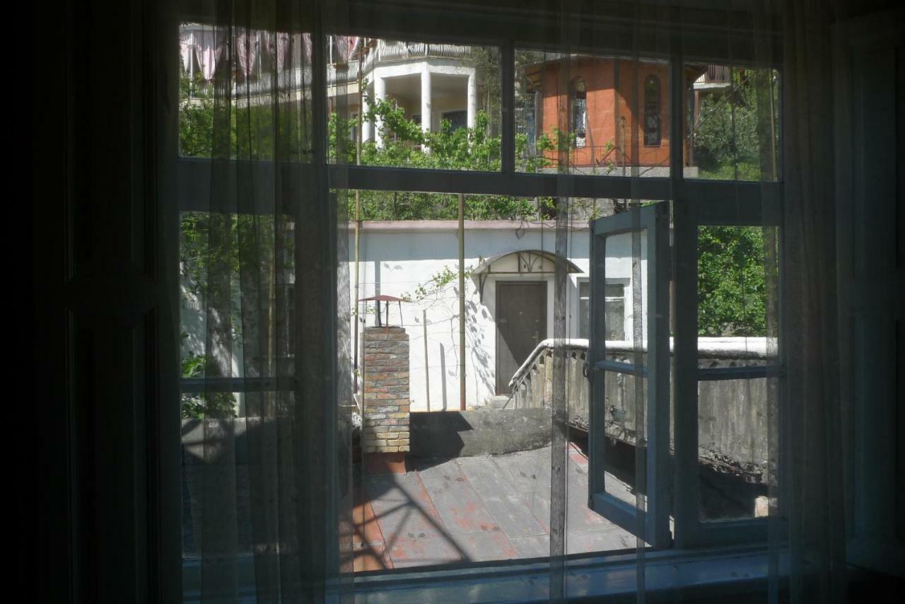 Old Town Guesthouse Σουχούμι Εξωτερικό φωτογραφία