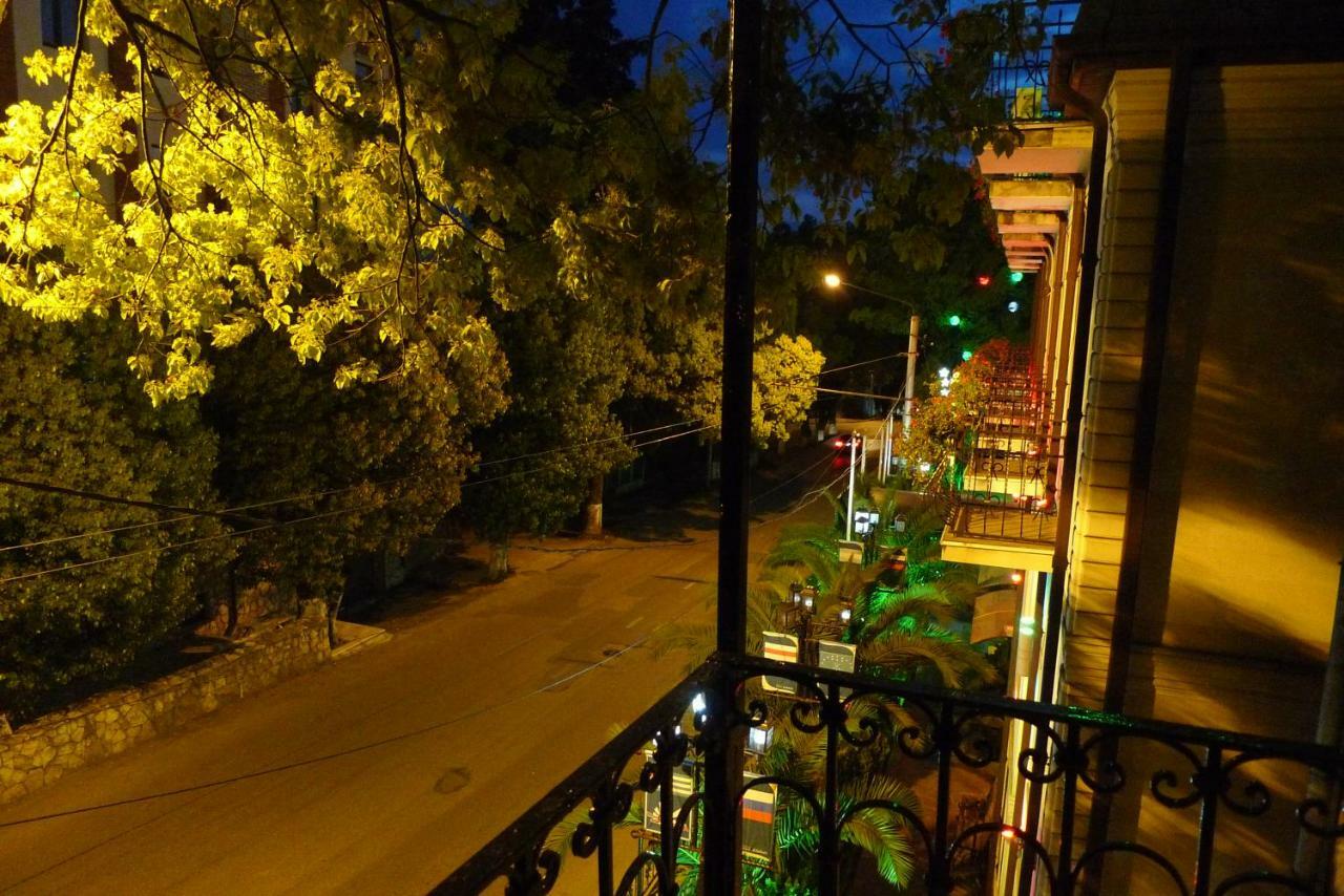 Old Town Guesthouse Σουχούμι Εξωτερικό φωτογραφία